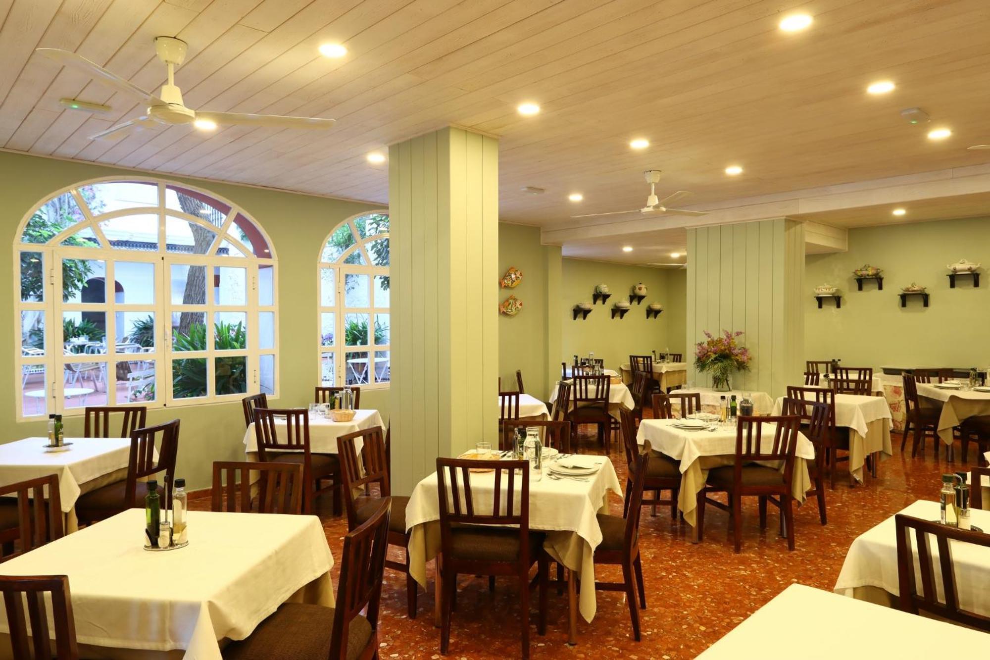 Hotel Varinia Serena - Balneario De 알란제 외부 사진